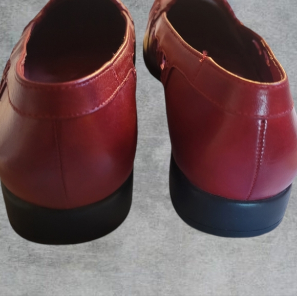 VINTAGE WOMEN'S CARRIAGE COURT OXBLOOD LEATHER OXFORD LOAFERS SZ. 7M - Picture 5 of 6